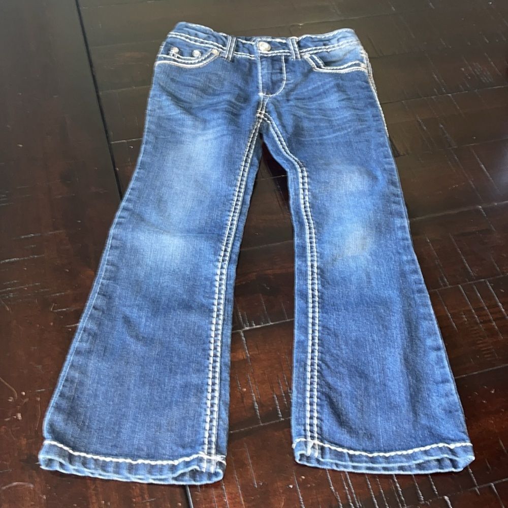 Girl Size 5T, 5 clothes bundle, sets tops pajamas and blue jeans